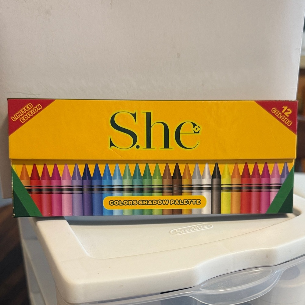 4/$30 She Crayon Colors Shadow Palette